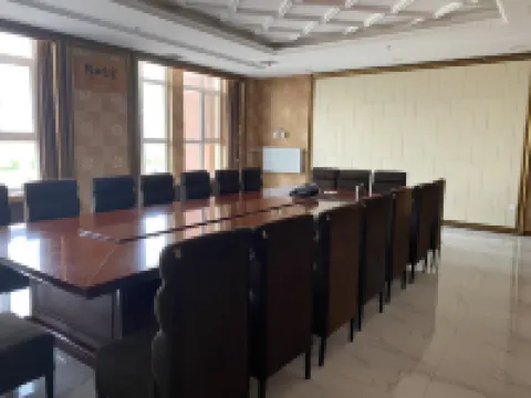 Taihu International Hotel Hotels in Tailai