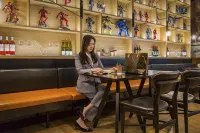 Beijing New World Centre Tongpai Hotel