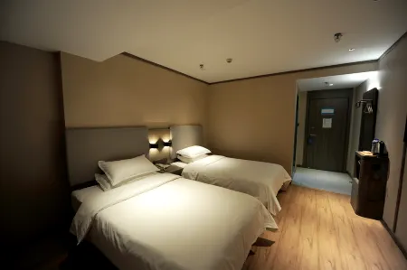 Hanting Hotel(Taixing Huangqiao City Huangzhong Road Branch) Отели рядом с достопримечательностью «Huangqiao Ancient Town»