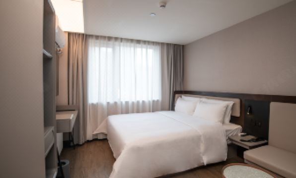 HanTing Hotel (Beijing Sanyuanqiao Yansha Embassy Area)