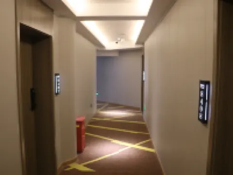 瀘県雲兮ホテル(萬福ショッピングモール) 瀘県のホテル