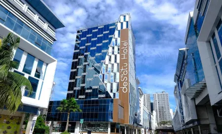 Desatu Hotel Отели рядом со станцией Medan Train Station