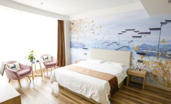 Super 8 (Weifang railway station store)