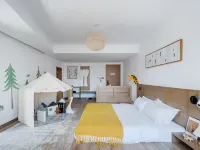 Persimmon Tree Homestay (Bifengxia Scenic Area) Hotels near Bifeng Gorge