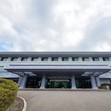 Bloom Jeju Hotel Отели рядом с достопримечательностью «Храм Попхваса»
