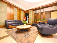 She he Theme Hotel
