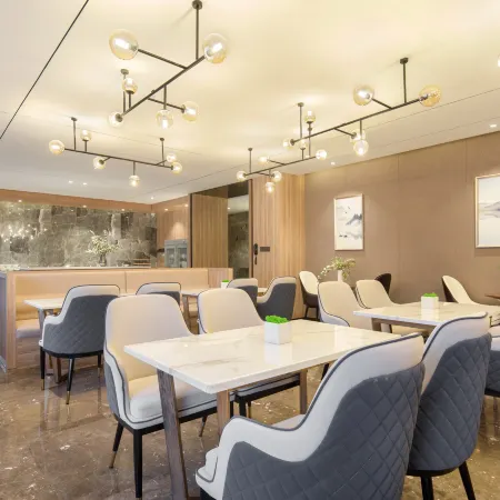 Huangcheng Xiangfu H Hotel (Mang River Scenic Area Visitor Center)