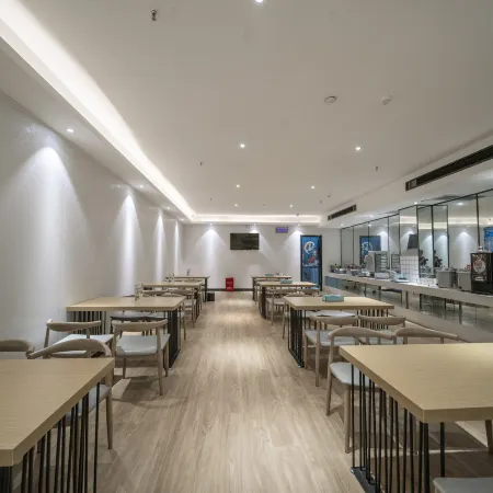 Xana Lite Hotel (Sui County Fengcheng Square)