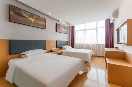 7 Days Sunshine Hotel (Liangshan Bus Station) Отели рядом с достопримечательностью «Shuipo Liangshan Scenic Area»