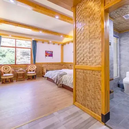 Cuopu Lingka Manor Hotel