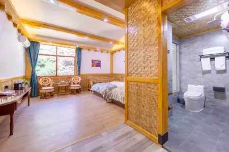 Cuopu Lingka Manor Hotel Отели рядом с достопримечательностью «Hot Spring Boiled Tibetan Eggs»