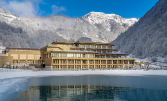 Qafqaz Tufandag Mountain Resort Hotel