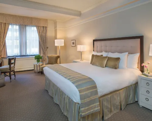 Warwick New York Hotel berhampiran Dewan Carnegie