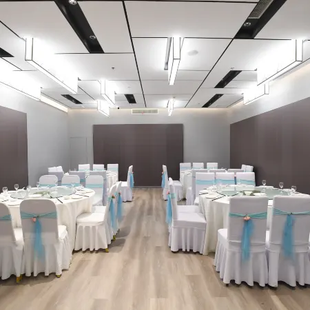 Yangzhong Huaxia Yunduo Grand Hotel