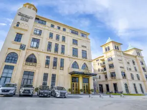 LongBay Century hotel