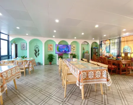 Qinhe House Отели рядом с достопримечательностью «Shanghai Village»