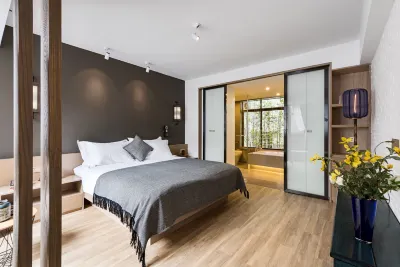 SATORI Boutique Hostel (Li Zhi Wan) Отели рядом с достопримечательностью «Музей Цуй Ван»