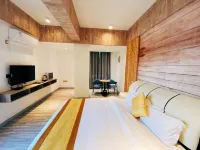 Huazhou Diqiao Theme Apartment