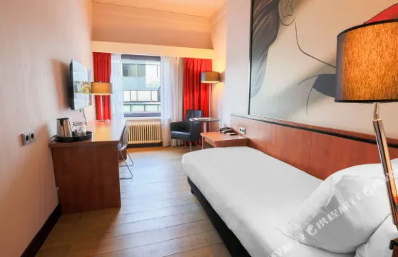 烏特勒支市中心萊昂納多酒店