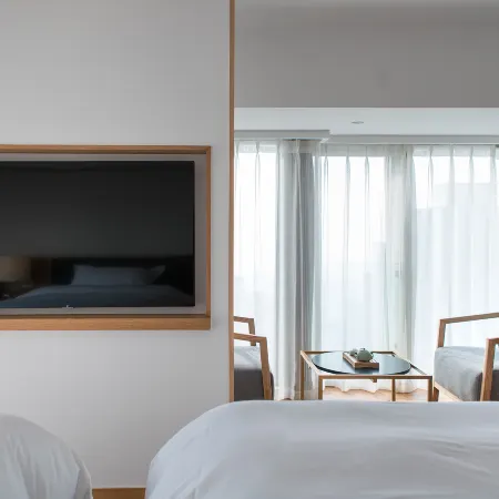 White Cloud Boutique Hotel Отели рядом с достопримечательностью «Чунцин Цзян и Улицы и начальная школа»