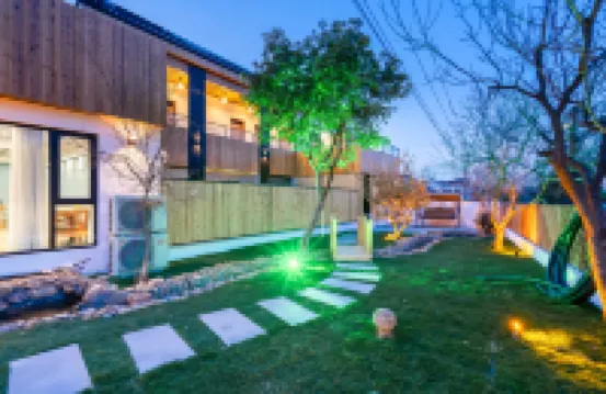 Liyang wild creeping grass home stay