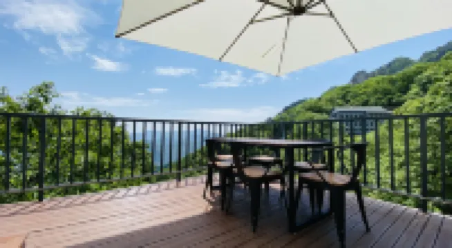 Cliff house