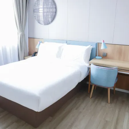 Home Inn NEO (Xiaolingwei Subway Station, Nanjing Zhongshanling Scenic Area) Отели рядом с достопримечательностью «Дворц Мэйлин»