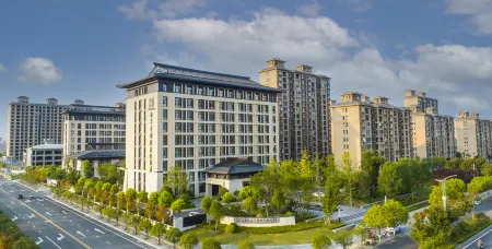 NANYANG REBECCA INTERNATIONAL RESORT HOTEL Отели в г. Чженьпин