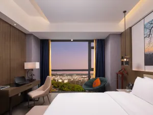 Dongbao Hotel