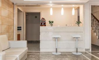 Fengyang Four Seasons Holiday Hotel (Dalian Jinshitan Discover Kingdom)