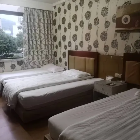 Rui'an East Station Hotel