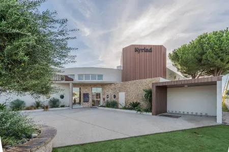 Kyriad Montpellier Est - Lunel Отели в г. Эмарг