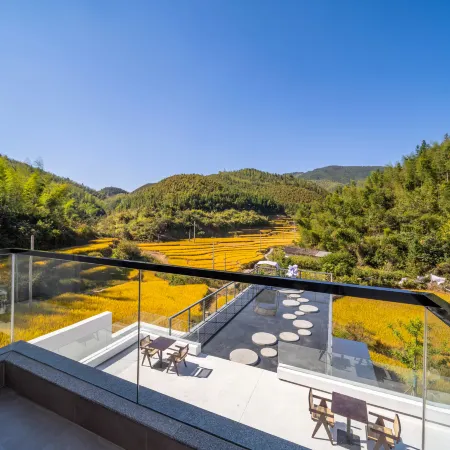 Chongyi No.8 Secret Land New Hakka Light Luxury Homestay