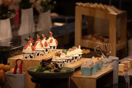 Xuzhou Chuangtuo Aofannan 3rd Ring Road Subway Station Atour Hotel Отели рядом с достопримечательностью «Jiuzhou College of Vocation & Technology»