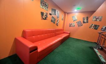 Tianjin Orange Homestay Cinema Hotel