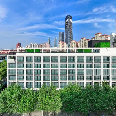 Mia Hotel (Shanghai Xuhui Jiaotong University) Hotels near Xujiahui Station