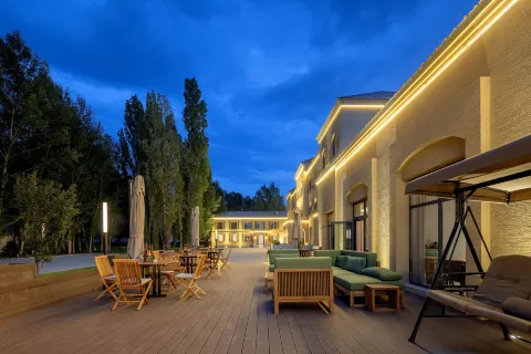 Ili Nilek Small Full Guest House