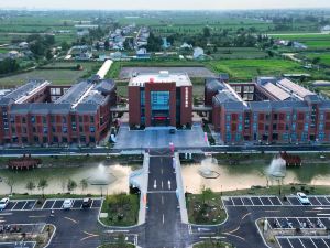 Dongtai  Huanxiting   Hotel