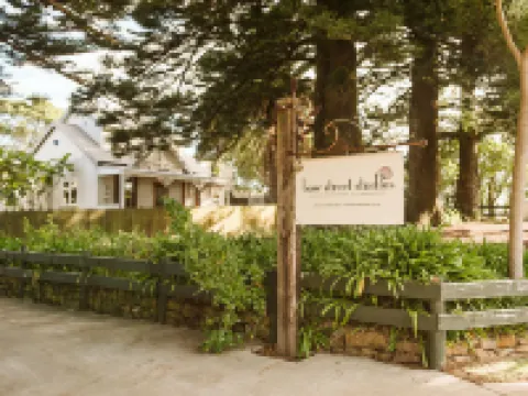 Bow Street Accommodation Hotels in Raglan
