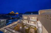 Shangri-la Danaman |Moonlight City View· Designer Oxygen Rich View (Dukezong Ancient City Store)