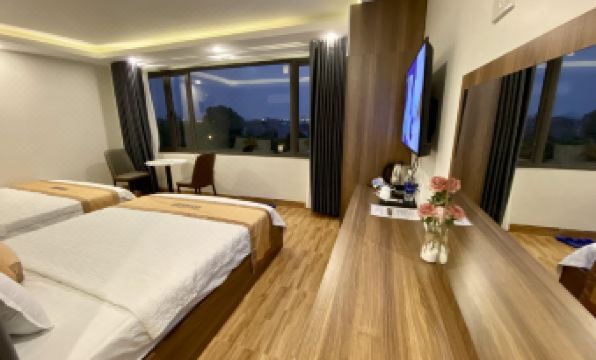 NEW SKY AIRPORT HOTEL