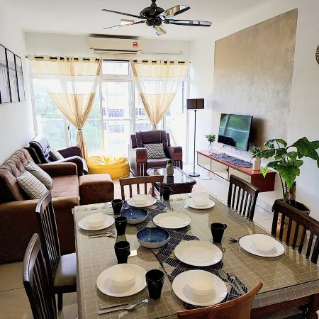 Putrajaya Dwiputra 6 Plus 1 PAX Fully Air-Con