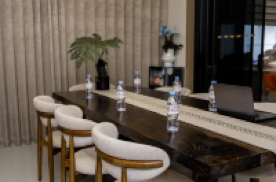 花築·逸塵民宿（桐廬OMG心跳樂園店）