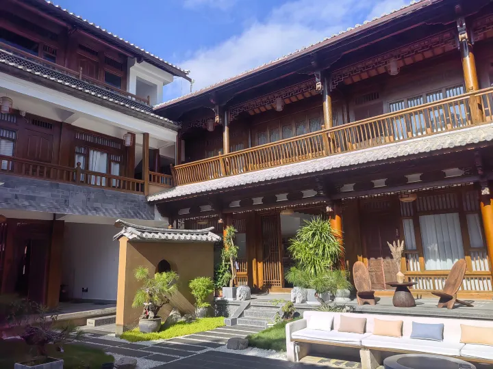 Shaxi Ancient Town Lanyue Homestay