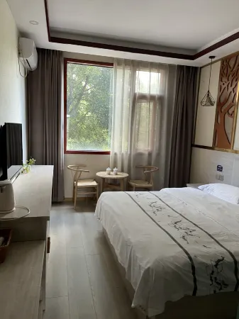 Menglian Bafang Hotel