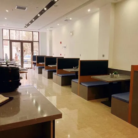 Homeinn Selected Hotel (Chifeng Railway Station Songshan Wanda Plaza)
