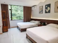 Banshan Homestay Hotels near Mengding Mountain