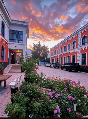Balote Garden Homestay（Liuxing street store ,Yining City) Hotéis em 