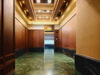 Yading BORE Secret Realm Hotel