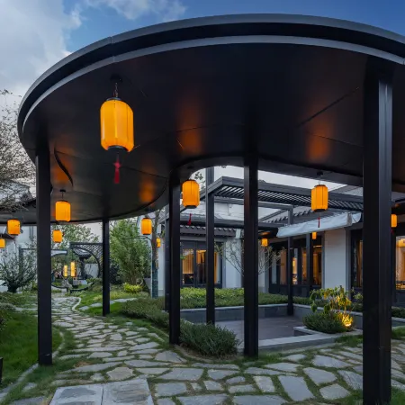 Snowland Dawa Hotel